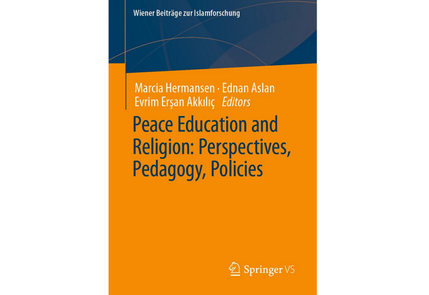 Bild: Dunkelgelbes Buchcover "Peace Education and Religion: Perspectives, Pedagogy, Policies"