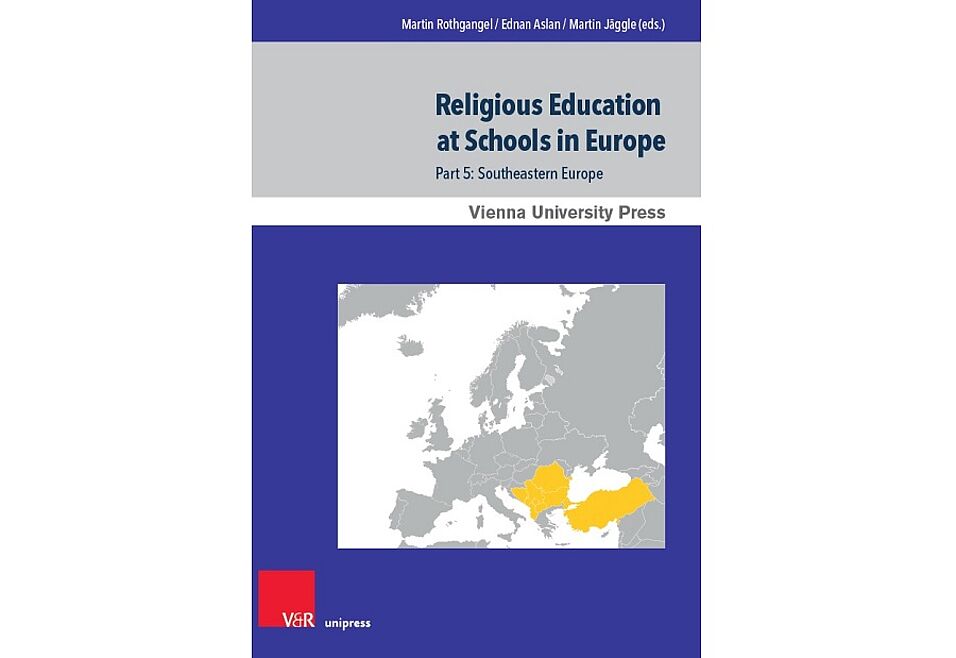 Bild: Violettes Buchcover mit Karte von Europa "Religious Education at Schools in Europe"