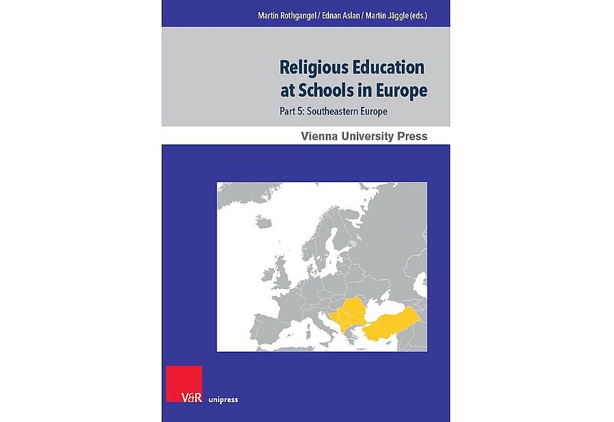 Bild: Violettes Buchcover mit Europakarte, "Religious Education at Schools in Europe"